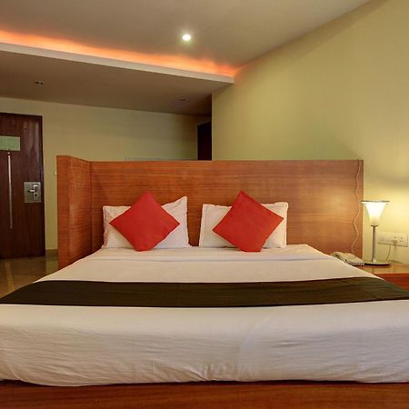 โอโย 72404 ไนดู พาเลซ Hotel บังกาลอร์ ภายนอก รูปภาพ
