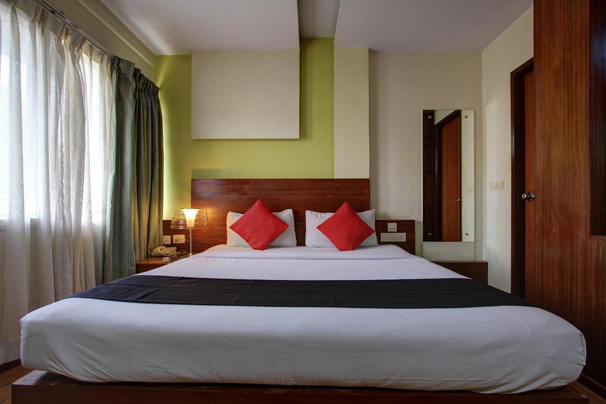โอโย 72404 ไนดู พาเลซ Hotel บังกาลอร์ ภายนอก รูปภาพ
