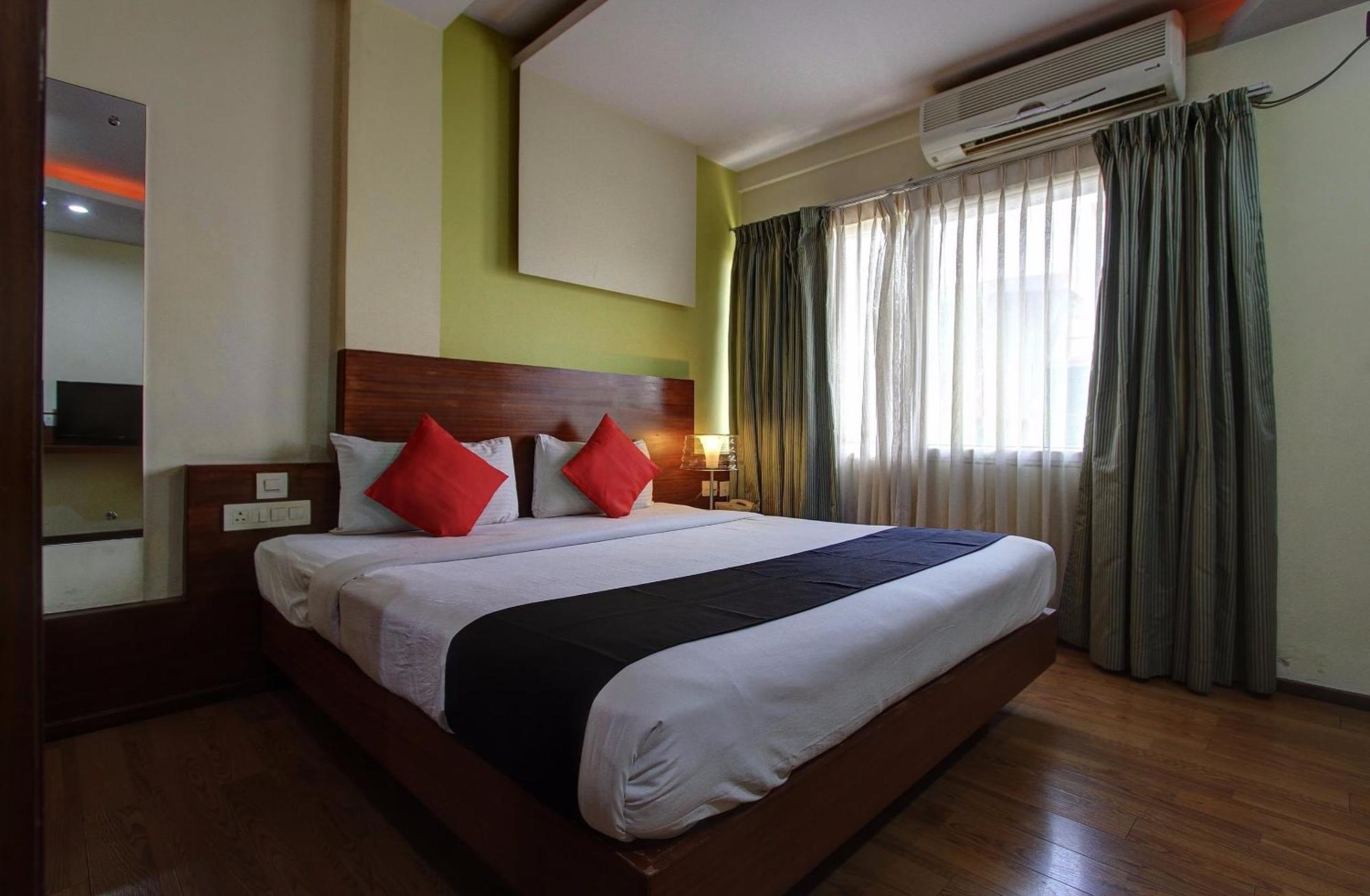 โอโย 72404 ไนดู พาเลซ Hotel บังกาลอร์ ภายนอก รูปภาพ