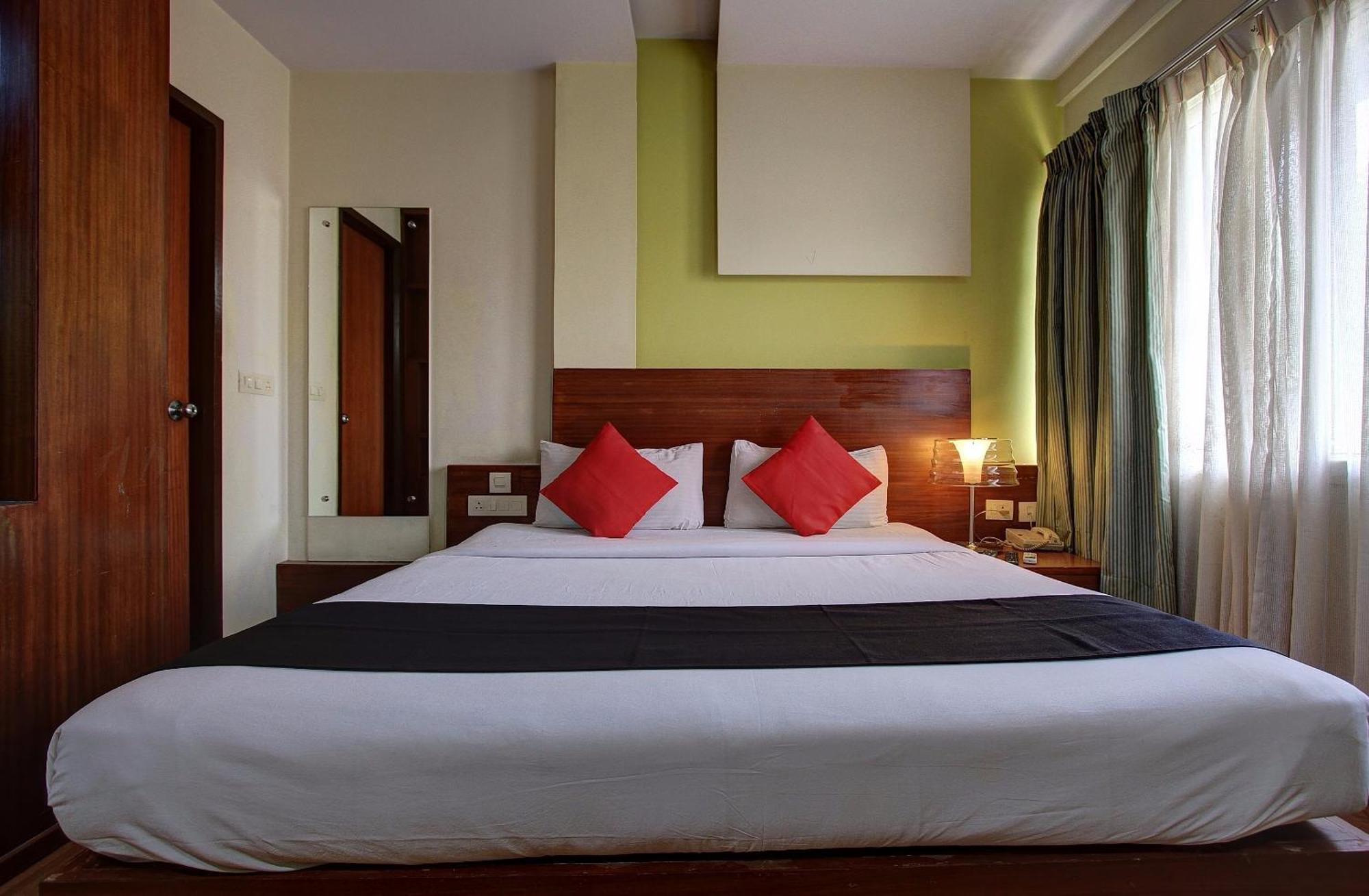 โอโย 72404 ไนดู พาเลซ Hotel บังกาลอร์ ภายนอก รูปภาพ