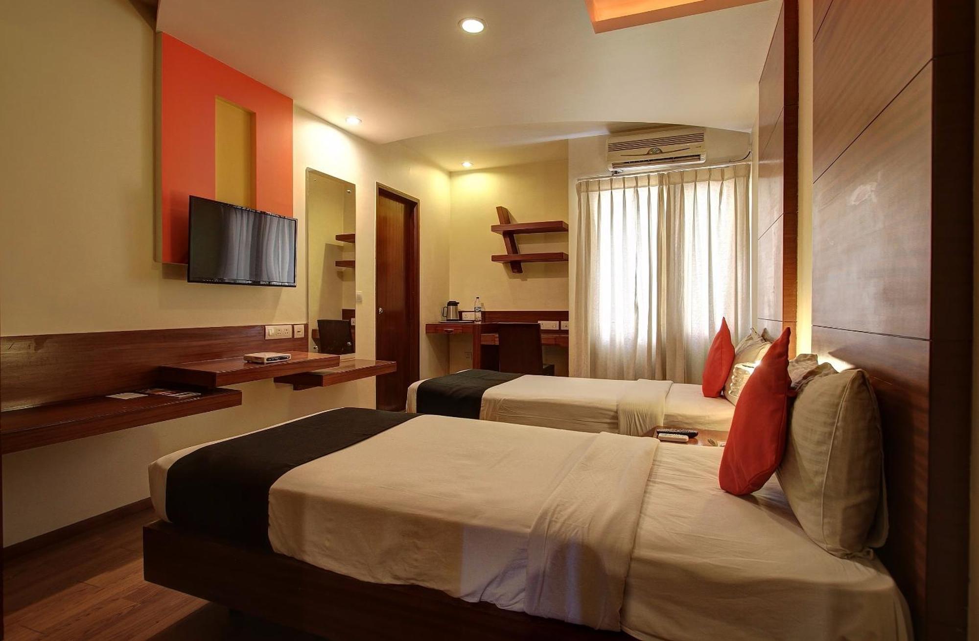 โอโย 72404 ไนดู พาเลซ Hotel บังกาลอร์ ภายนอก รูปภาพ