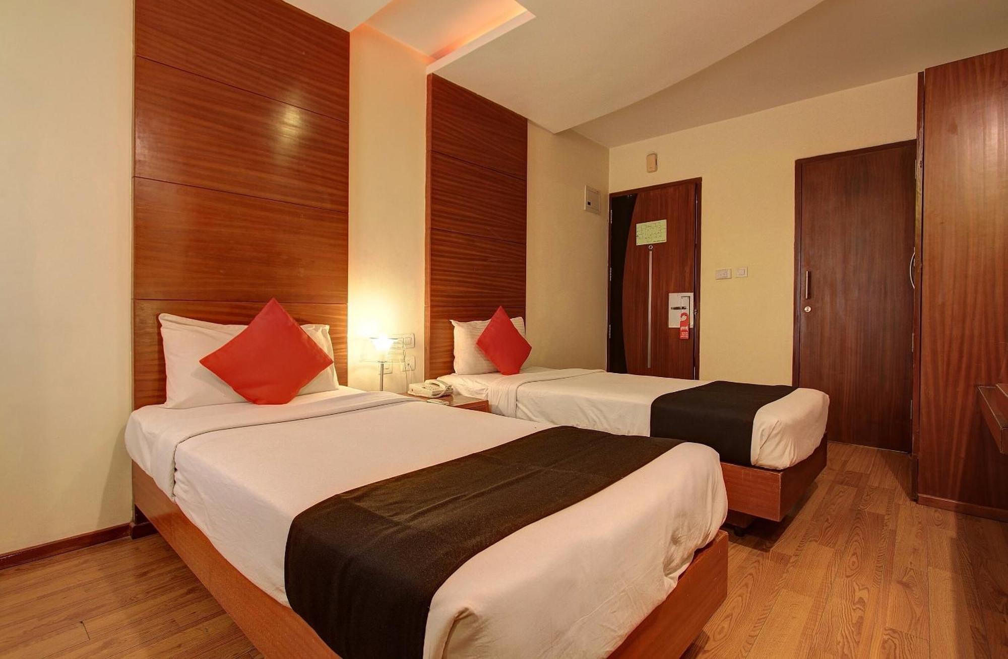 โอโย 72404 ไนดู พาเลซ Hotel บังกาลอร์ ภายนอก รูปภาพ