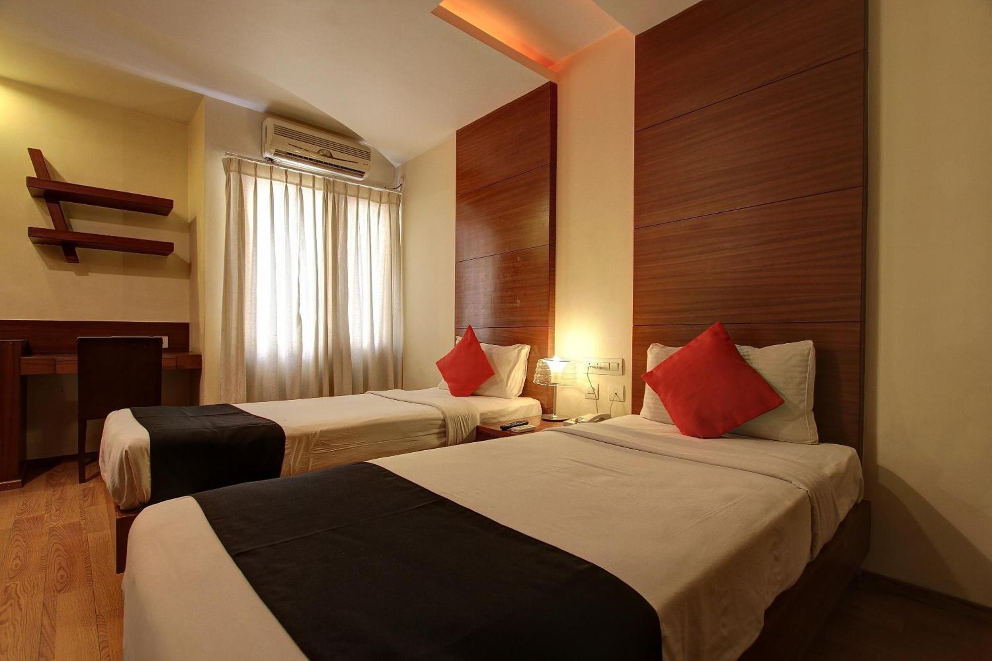 โอโย 72404 ไนดู พาเลซ Hotel บังกาลอร์ ภายนอก รูปภาพ